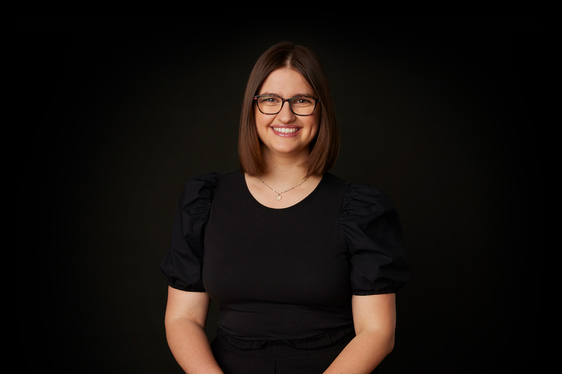 Bogi Duray - Jun. Lichtdesignerin und Marketing - Kommunikation